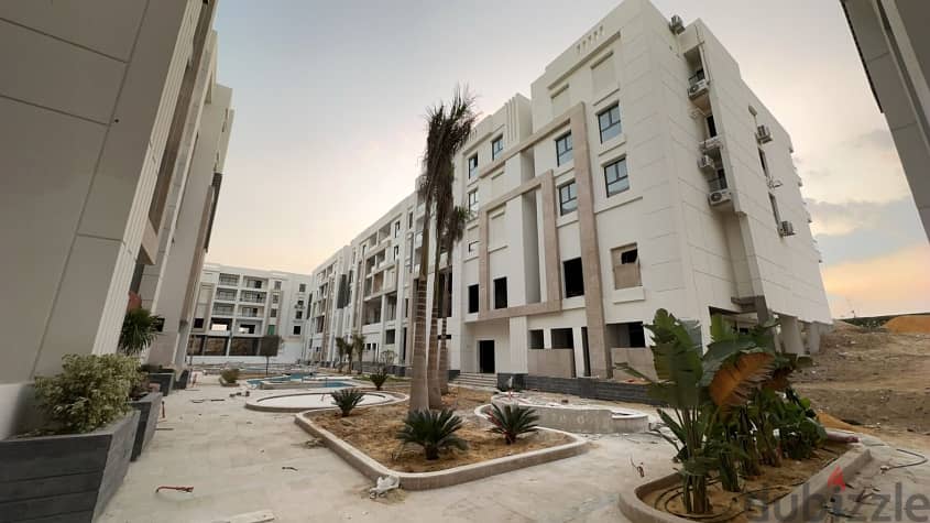 شقة 3 غرف متشطبة بالتكييفات في كمبوند Aljar Sheraton - بمقدم 15% وتقسيط 4 سنين 7