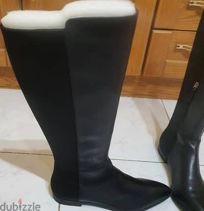 Like new Nine West calf length boots.