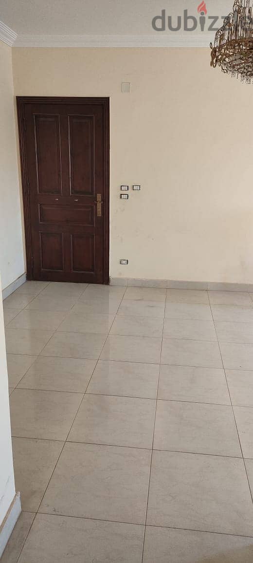 Apartment for sale in New Cairo, District 3/4, near Fatima Sharbatly and Arbella Plaza  View Garden  First residence  In front of me 5
