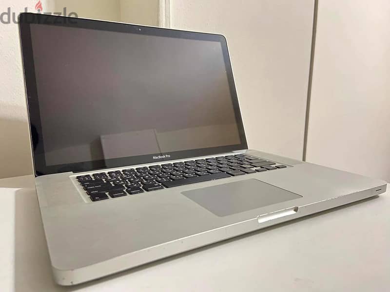 MacBook Pro 2011 early 15 inch 1