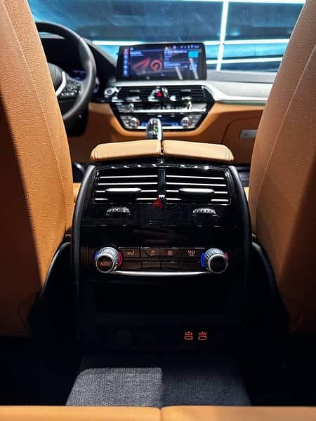BMW 520 luxury 1