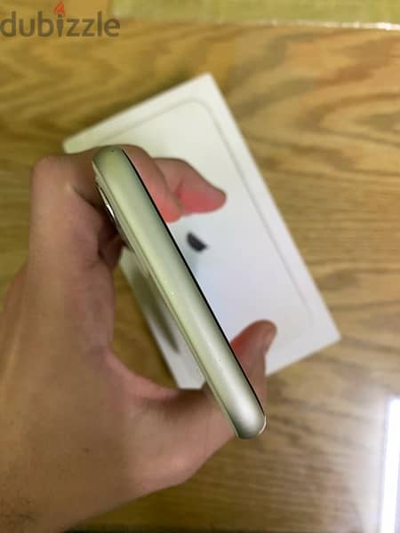 Iphone 11 128 giga battery 95% with box 4