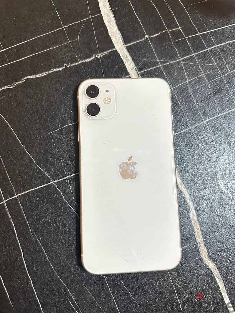 Iphone 11  white 1