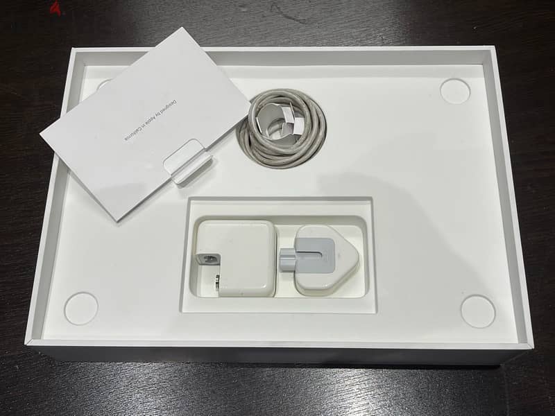 Apple MacBook Air 13”2020 M1 USED Like NEW 5