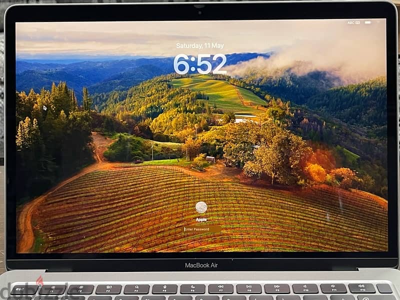 Apple MacBook Air 13”2020 M1 USED Like NEW 12