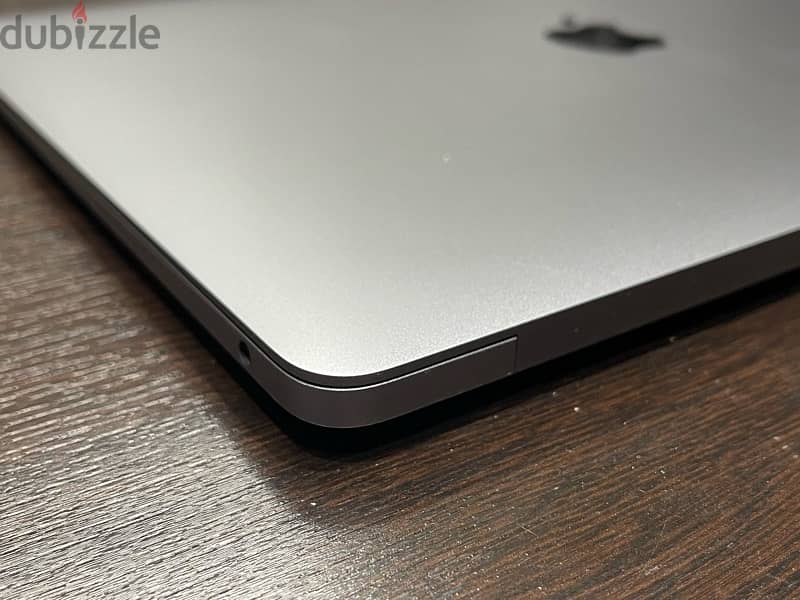 Apple MacBook Air 13”2020 M1 USED Like NEW 16