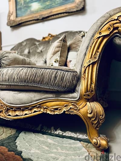 Piece of Art Sofa خشب زان احمر (تنزيل السعر لسرعة البيع)