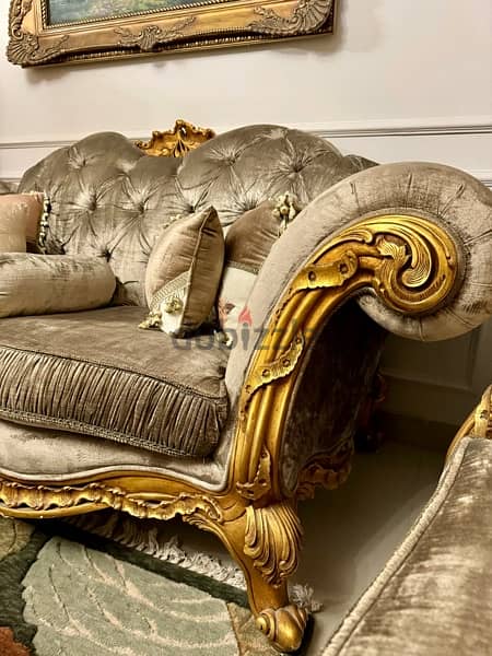 Piece of Art Sofa خشب زان احمر (تنزيل السعر لسرعة البيع) 1