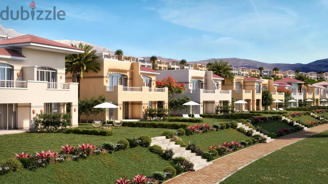 Hills two minutes from Porto Sokhna, fully finished, chalet for sale, first row on the sea, with a distinctive division 18