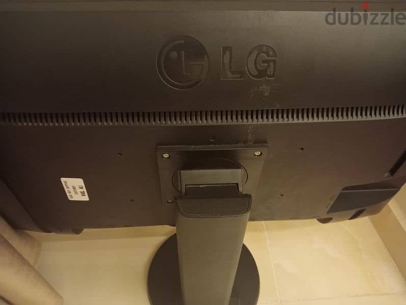 شاشة كمبيوتر LG 1