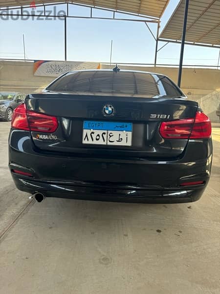 BMW 318 2019 3