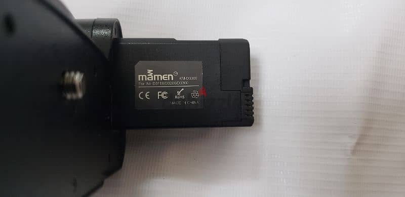 battery grip D3000 to D3500 لكاميرا نيكون 2