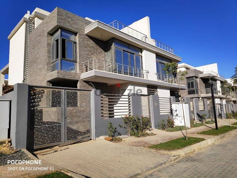 Vip villa with garden + roof for sale in front of the airport on Suez Road 4