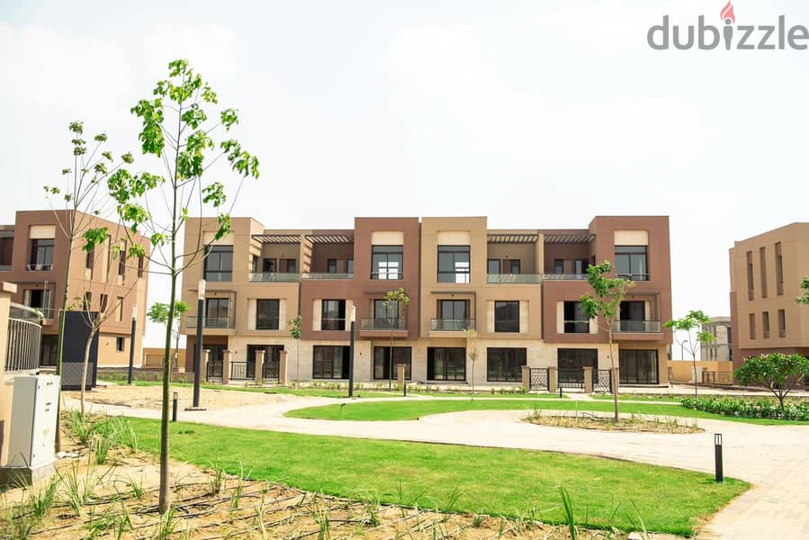 Receive a 197 sqm private townhouse villa with a garden in District 5, Fifth Settlement, with a down payment of 10,800,000 and installments over the l 2