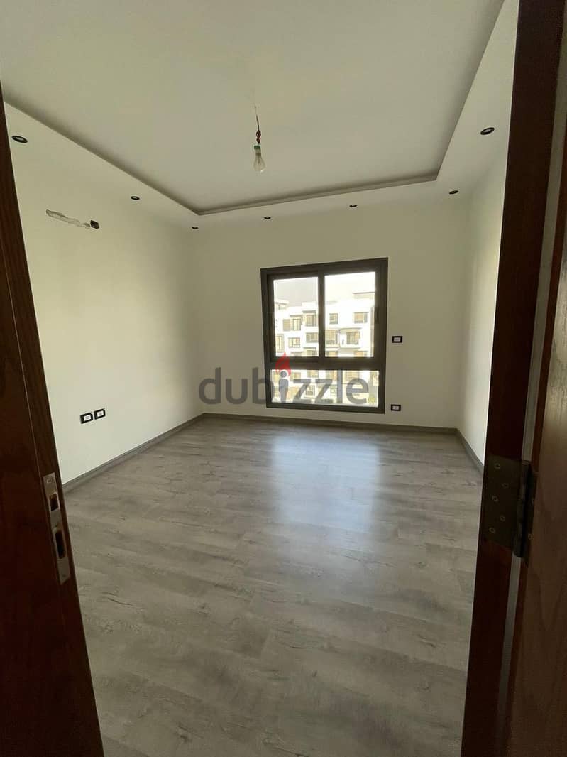 Immediate receipt of a 3-room, finished apartment for sale, directly on Al Amal Axis, near the Presidential Palace and the iconic tower 1