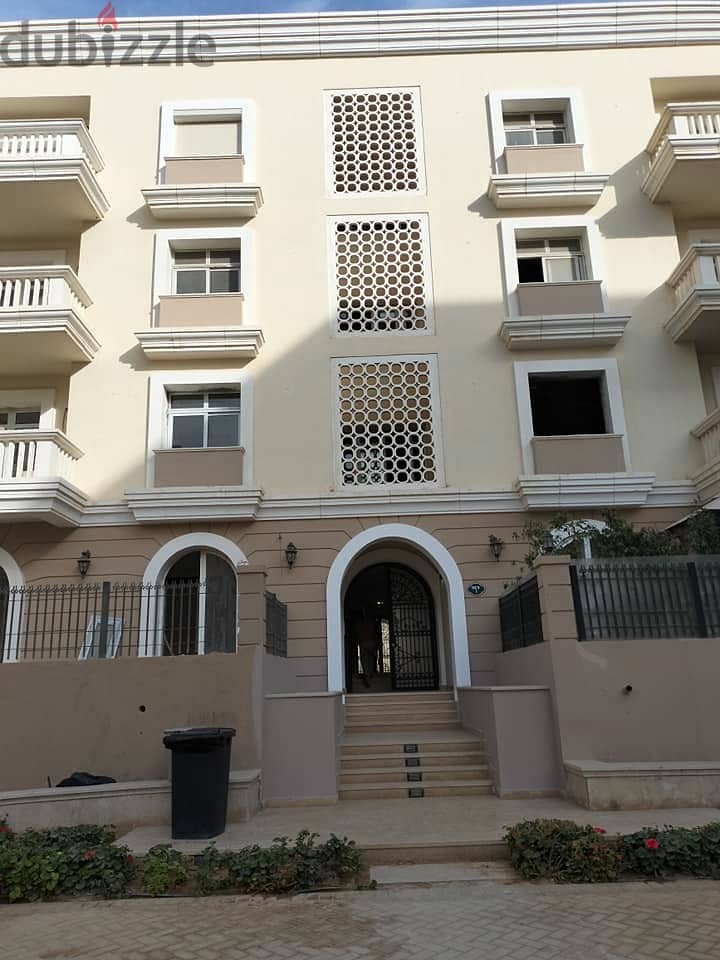Apartment for sale in installments in the most prestigious compound in the settlement Hyde Park 6
