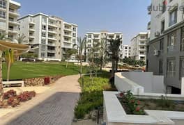 Apartment for sale, prime location, in installments, in front of Teseen Street Hyde Park 0