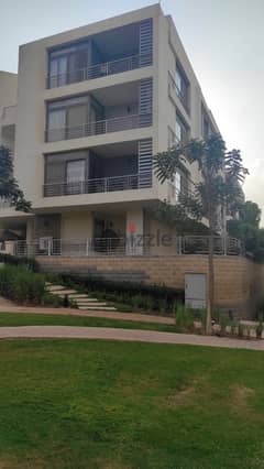 126 sqm apartment with roof for sale in the First Settlement in front of Cairo Airport in installments in Taj City Compound