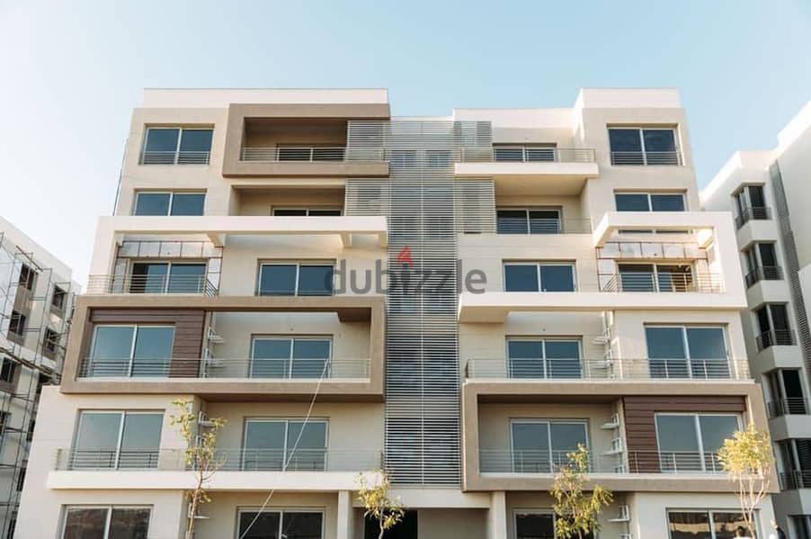 apartment for sale 183m  ready to move at palm hills new cairo 7