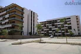 شقة 225م بالتقسيط متشطبة بالتكييفات استلام بعد سنة بكمبوند البروج مدينة الشروق  Albrouj compound 8