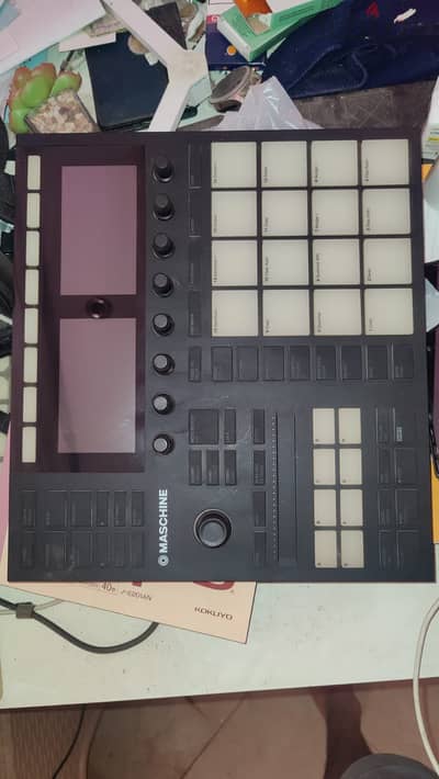 Native Instruments Maschine MK3 - Used like new with box