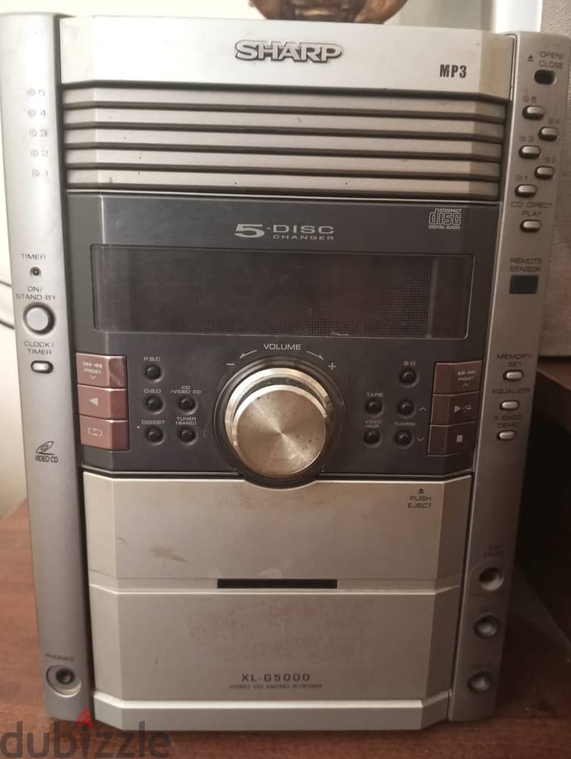 ماركة شارب -  

Sharp CD/ Cassette/ Radio - Stereo Player 3