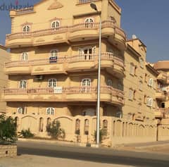 Finished apartment with immediate receipt for sale in Shorouk City, cash price, 3 large rooms, including a master room, 3 bathrooms, a large kitchen,