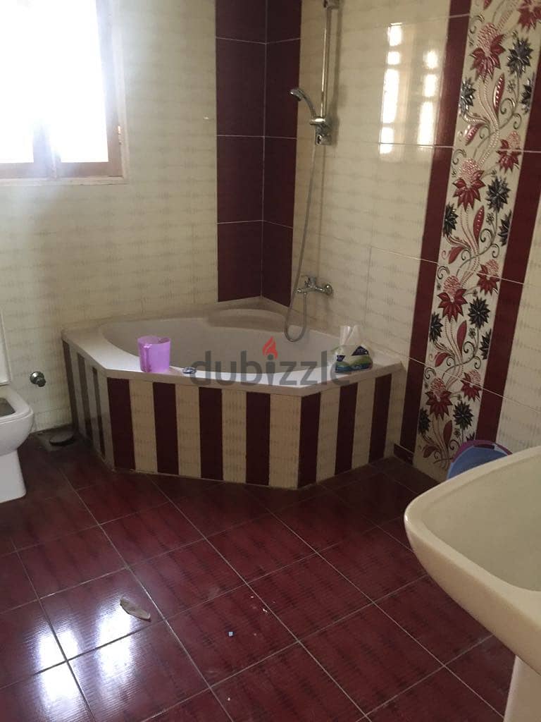 Finished apartment with immediate receipt for sale in Shorouk City, cash price, 3 large rooms, including a master room, 3 bathrooms, a large kitchen, 2