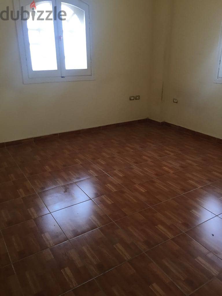 Finished apartment with immediate receipt for sale in Shorouk City, cash price, 3 large rooms, including a master room, 3 bathrooms, a large kitchen, 3