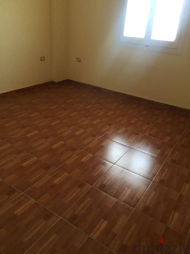 Finished apartment with immediate receipt for sale in Shorouk City, cash price, 3 large rooms, including a master room, 3 bathrooms, a large kitchen, 5