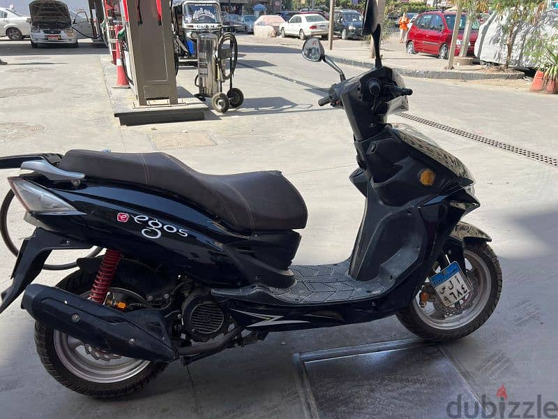 Egos RSZ scooter 200cc سكوتر ايجوز ٢٠٠ cc 2