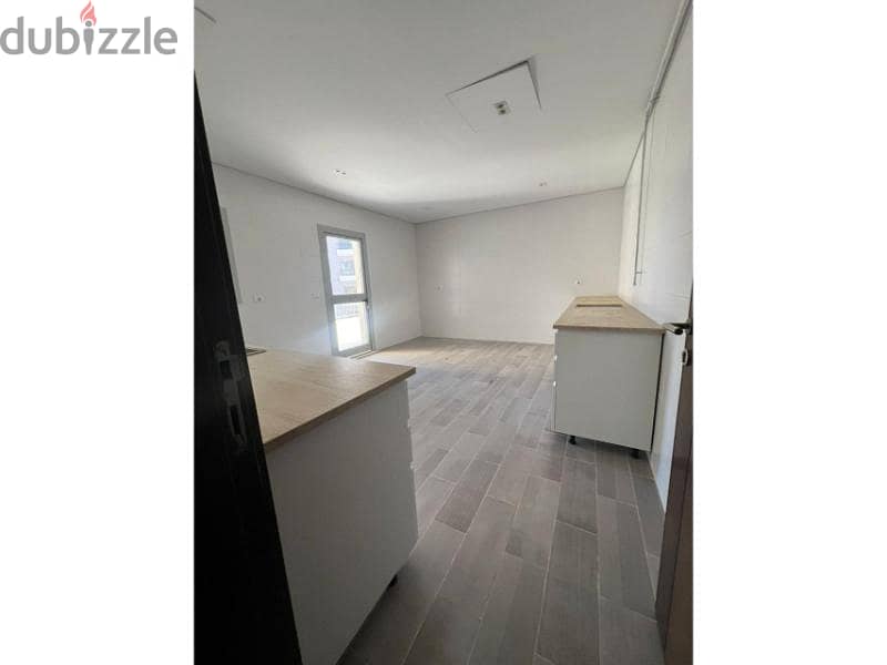 Penthouse in CFC Kitchen with Appliances & Acs   . 25