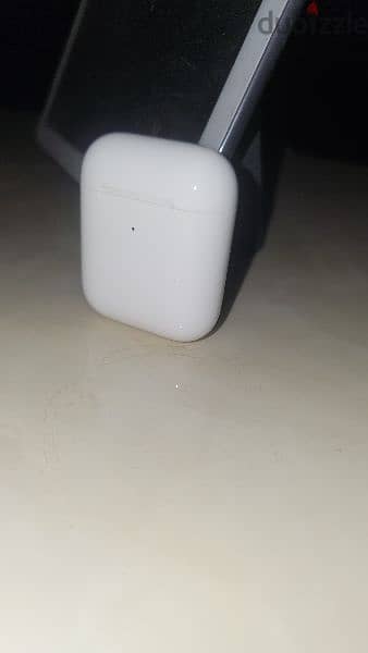 SALE! Apple Airpods 2 with case 4