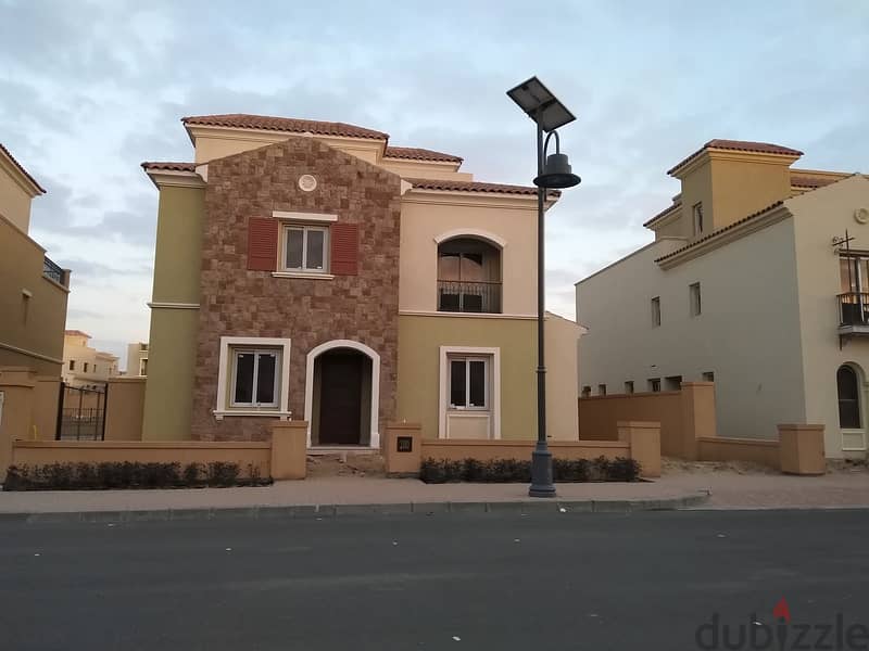 Fully finished Villa 500m for sale at prime location in Mivida 3