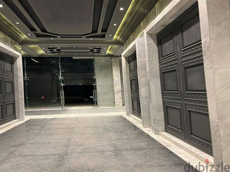 Apartment for sale, 240 meters, in Resale garage, in Crystal Plaza, Maadi 4