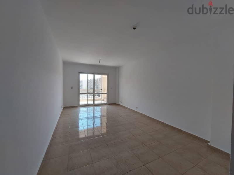 Hot deal! Apartment for sale in Madinaty, 111 square meters, near Metro Market in the best phases of Madinaty, B1. 1