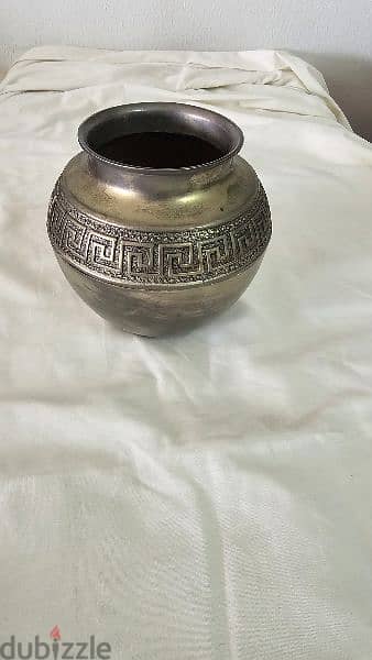 - silver vase فازة من الفضي 1