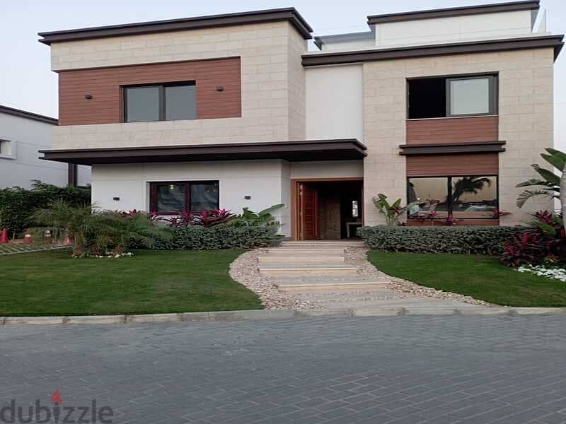 Twinhouse for sale very prime location In Azzar 2 New Cairo 2