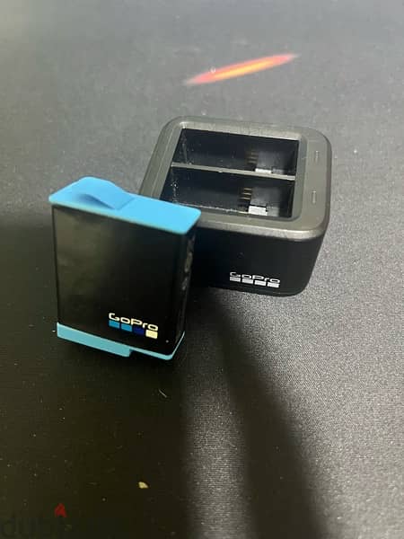 GoPro battery charger with extra battery 1