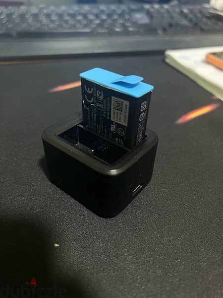 GoPro battery charger with extra battery 3