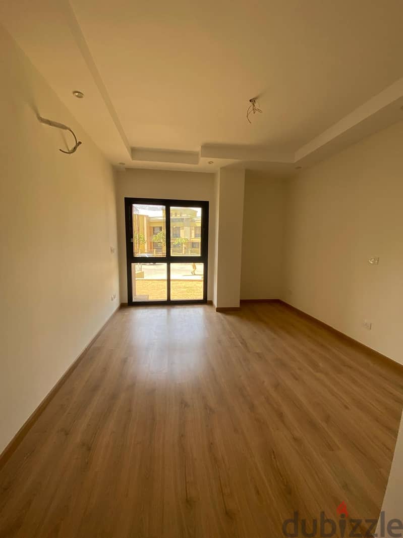 apartment for rent 3 bedrooms with garden + kitchen cabinets + A/C'S in sodic sky condos 3