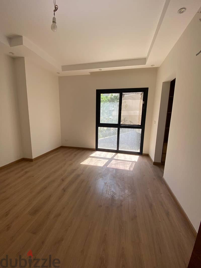 apartment for rent 3 bedrooms with garden + kitchen cabinets + A/C'S in sodic sky condos 6