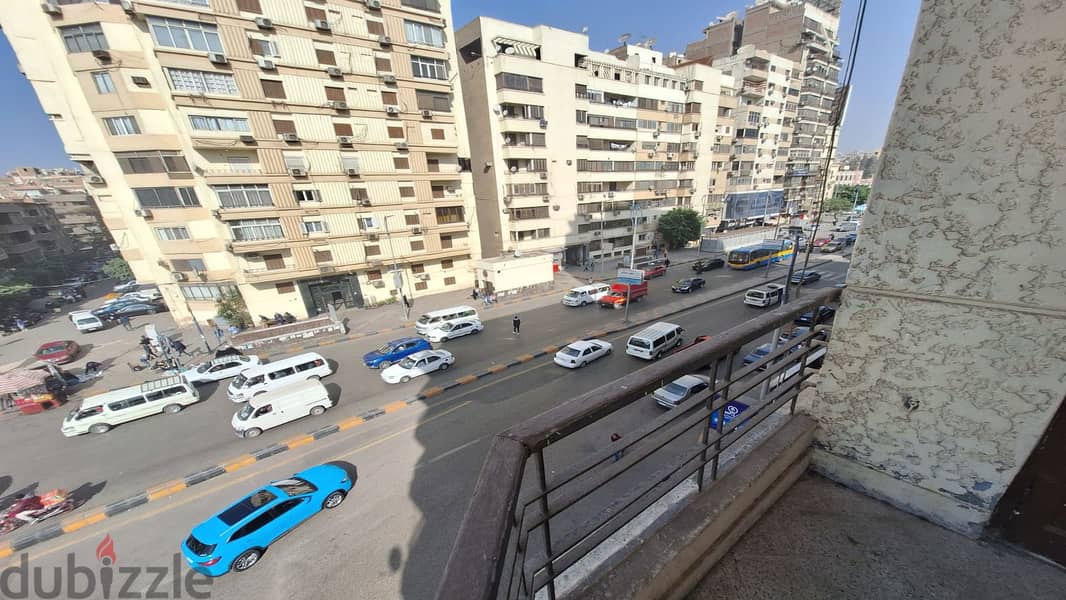 شقة استلام فوري كاملة التشطيب للبيع قرب المترو في شارع التحرير الرئيسي 16