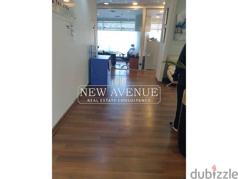 Furnished Office directly on the 90th for rent 1