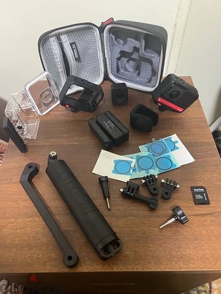 Insta 360 one RS twin edition with accessories 3