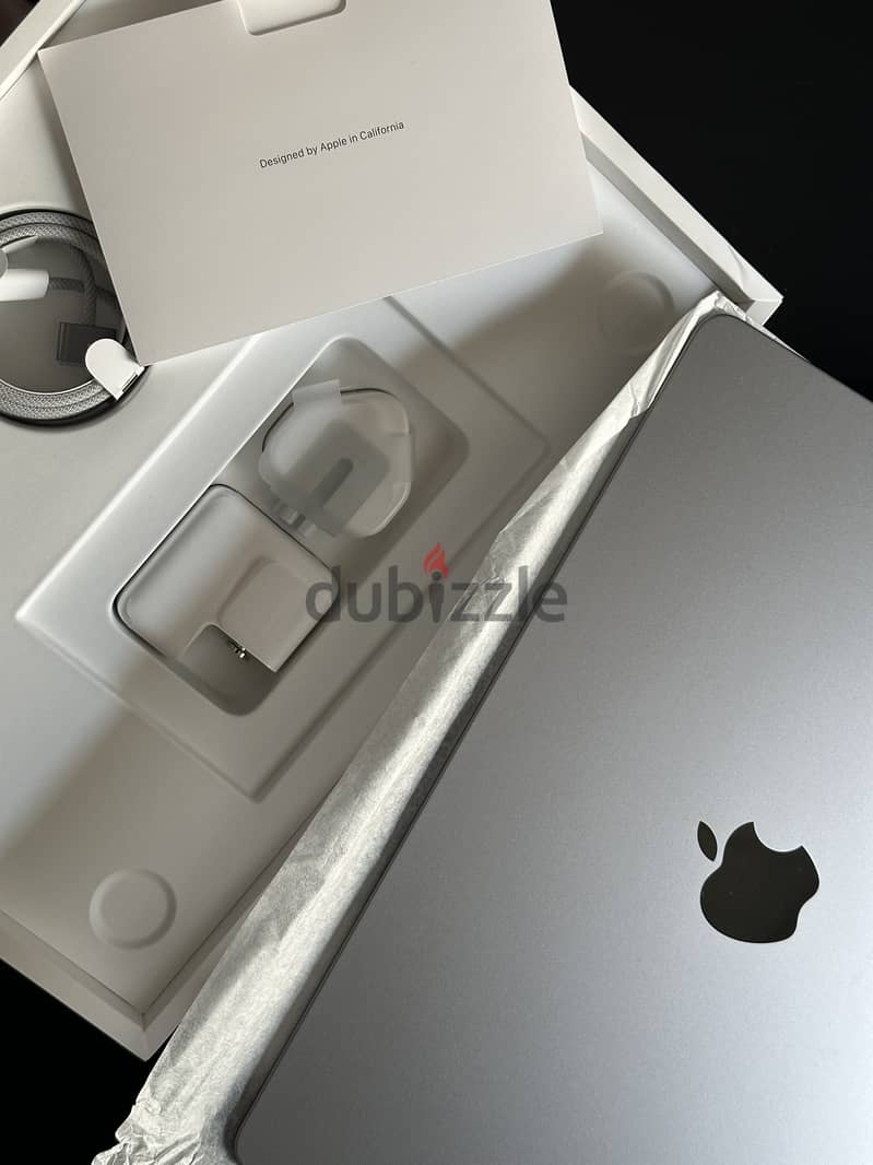 MacBook Air 13-inch M3 512 SSD 73000733 1