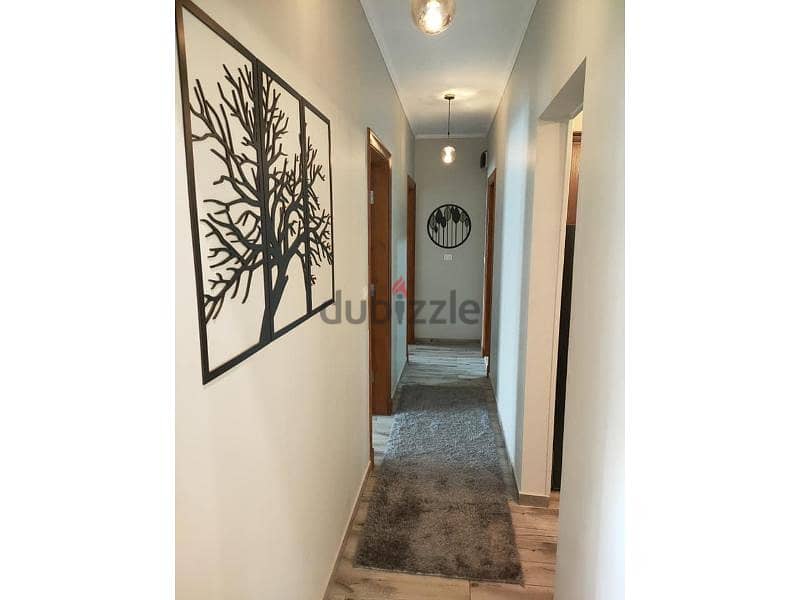 Apt for rent in Eastown ultra modern furnished 8