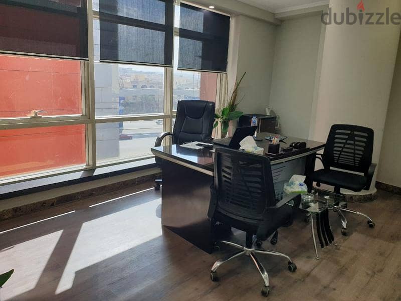 Finished & Furnished Office directly on the 90th for rent 0