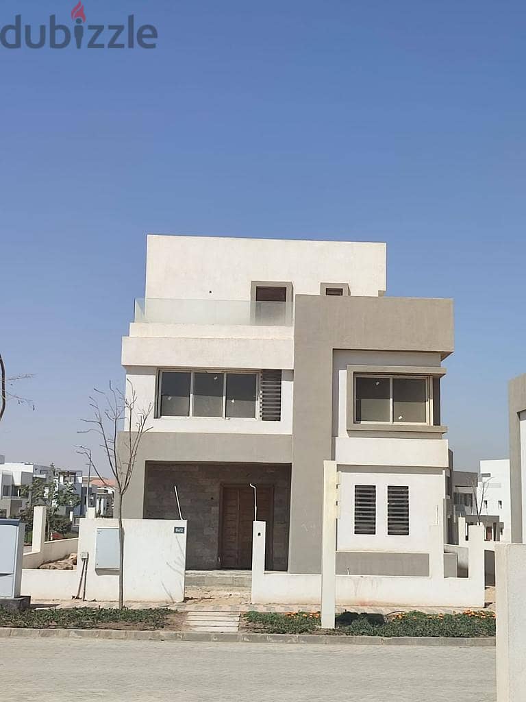 standalone first row park , very prime location at hyde park , new cairo 1