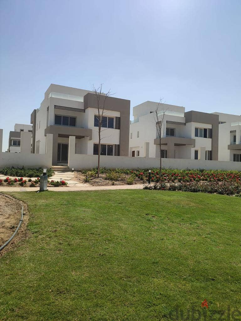 standalone first row park , very prime location at hyde park , new cairo 2